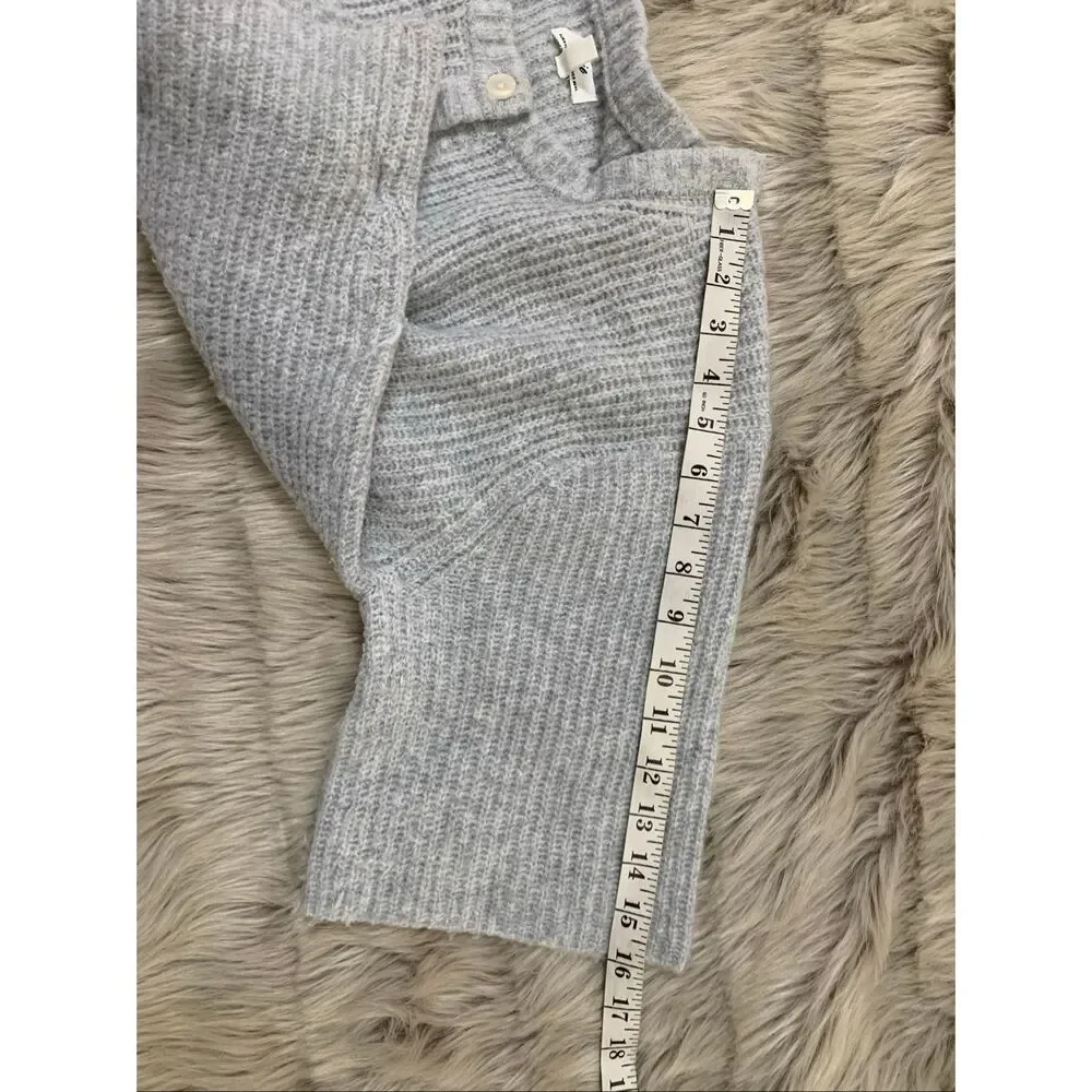 Aerie UnREAL Gray Short Sleeve Button Cardigan Sweater size Medium